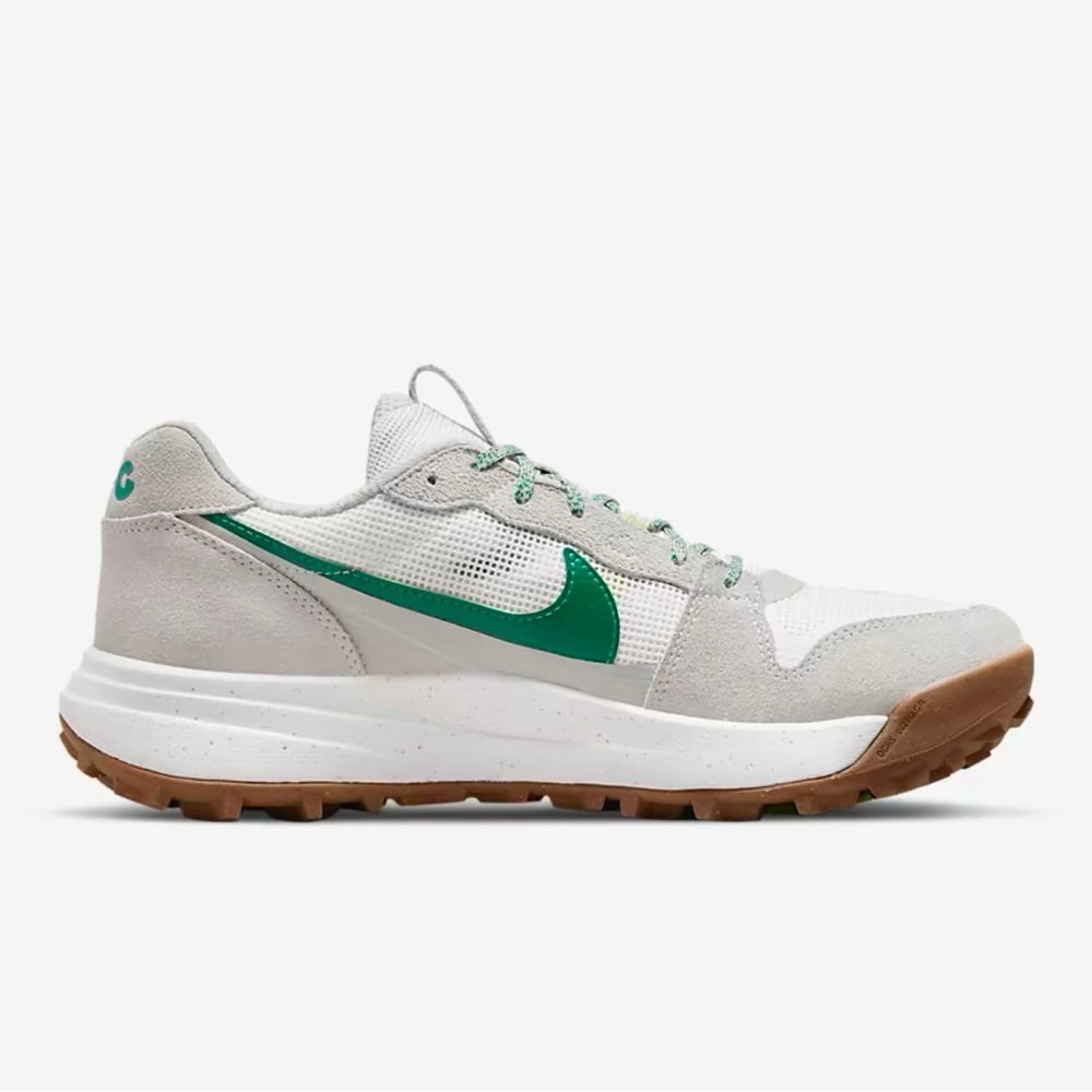 Nike ACG Lowcate. Size 9